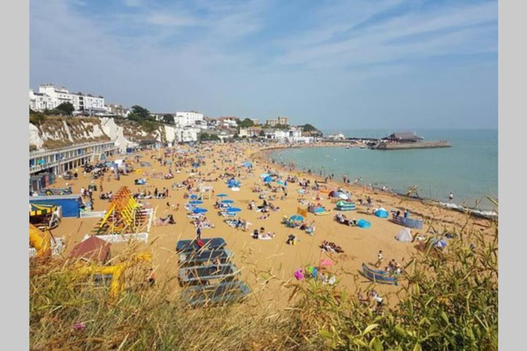 Ferienwohnung Stylish Holiday Let In Central Broadstairs Exterior foto